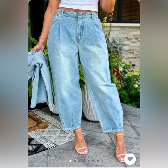 Barrel Jeans - Picture 1 of 7